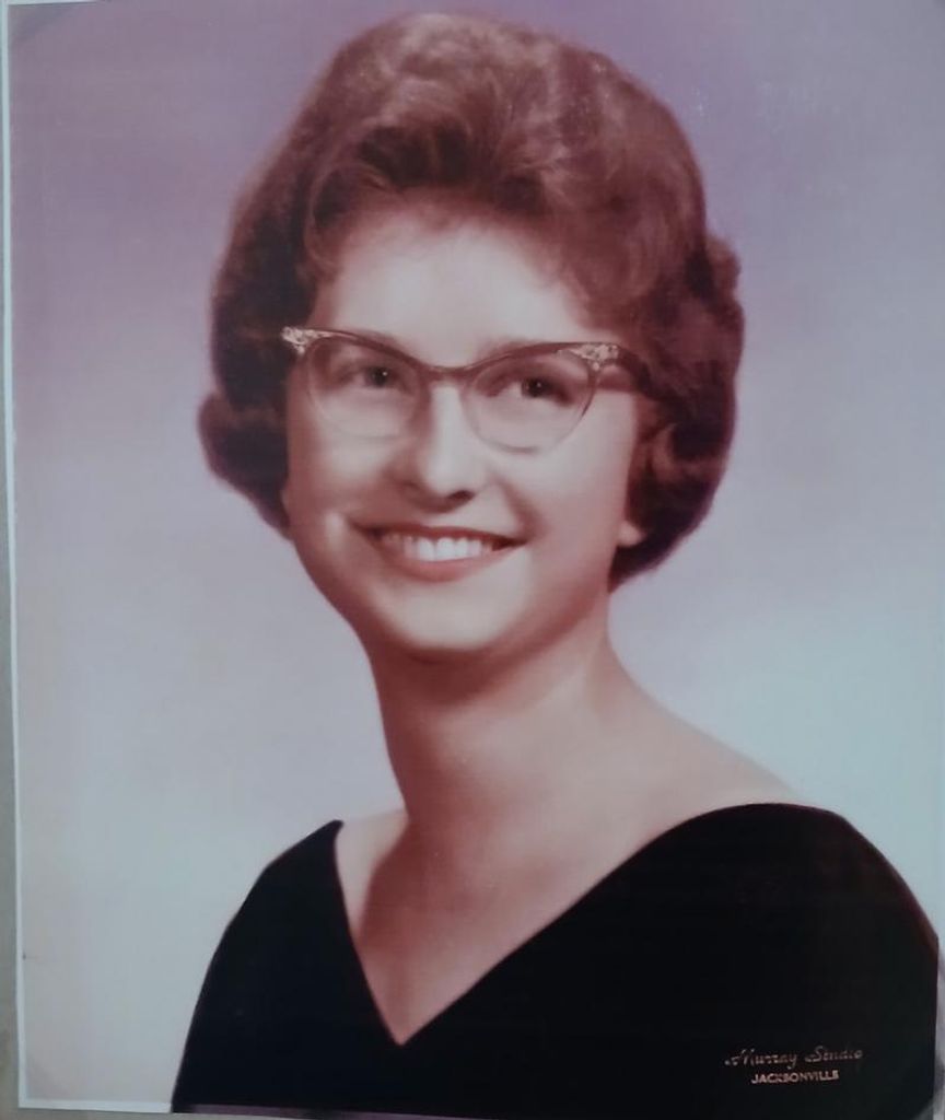Ellen Lou Simmons Profile Photo