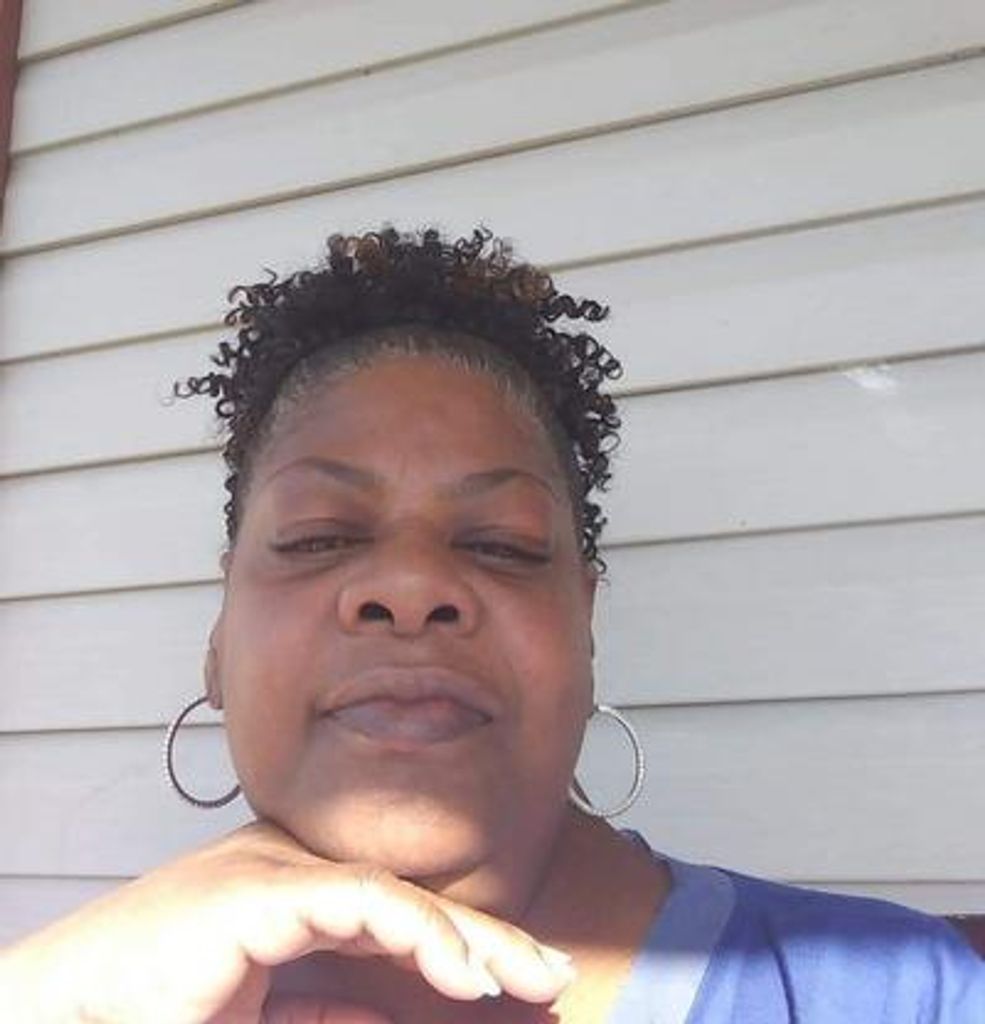Cherryl Lynn Young-Moore Profile Photo