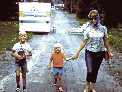 Marlene Giles photo gallery thumbnail 34 of 40