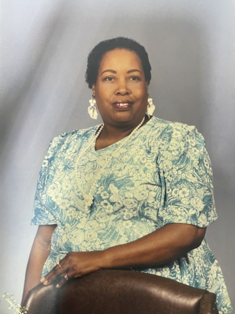 Maxine Foley Profile Photo