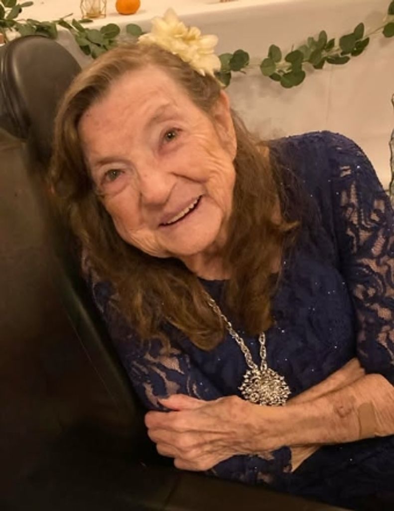 Verna "Maxine" Rhoads