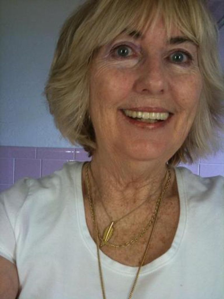 Patricia "Pat" E Hammes
