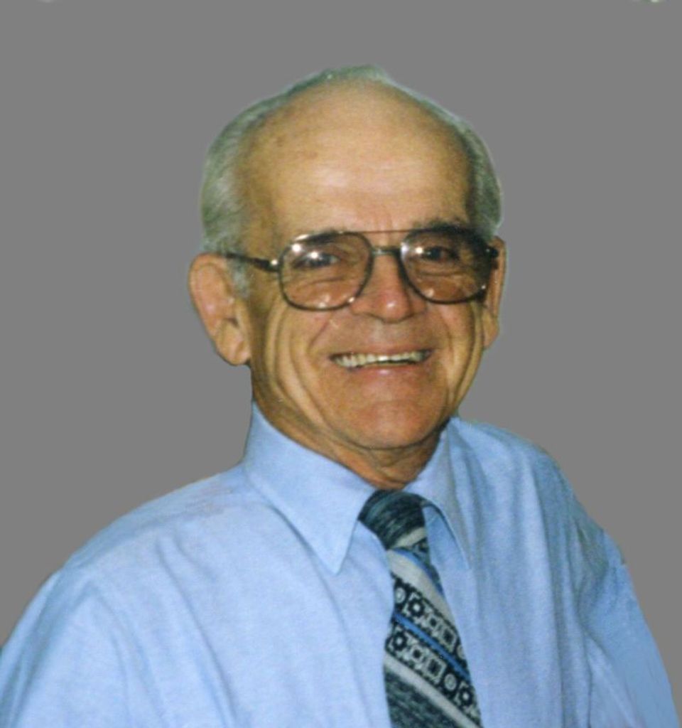 Robert William "Bob" Petts