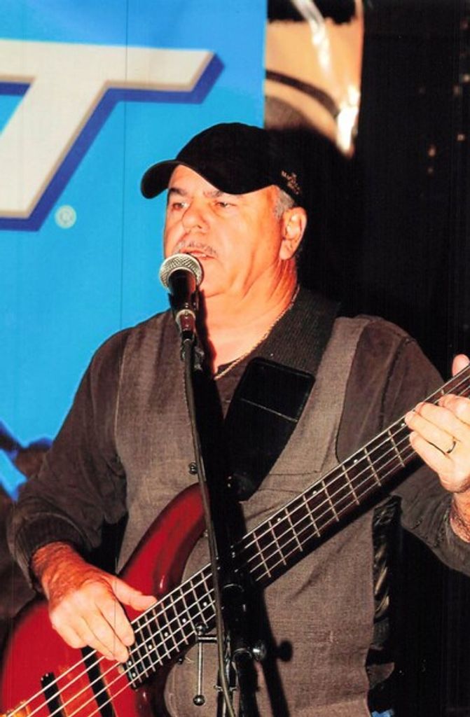 Robert Bruce Morton Profile Photo