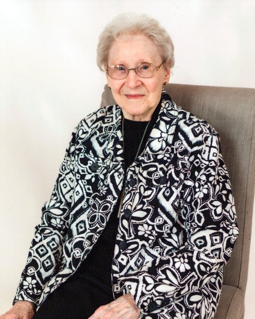 Evelyn M Hutt Profile Photo
