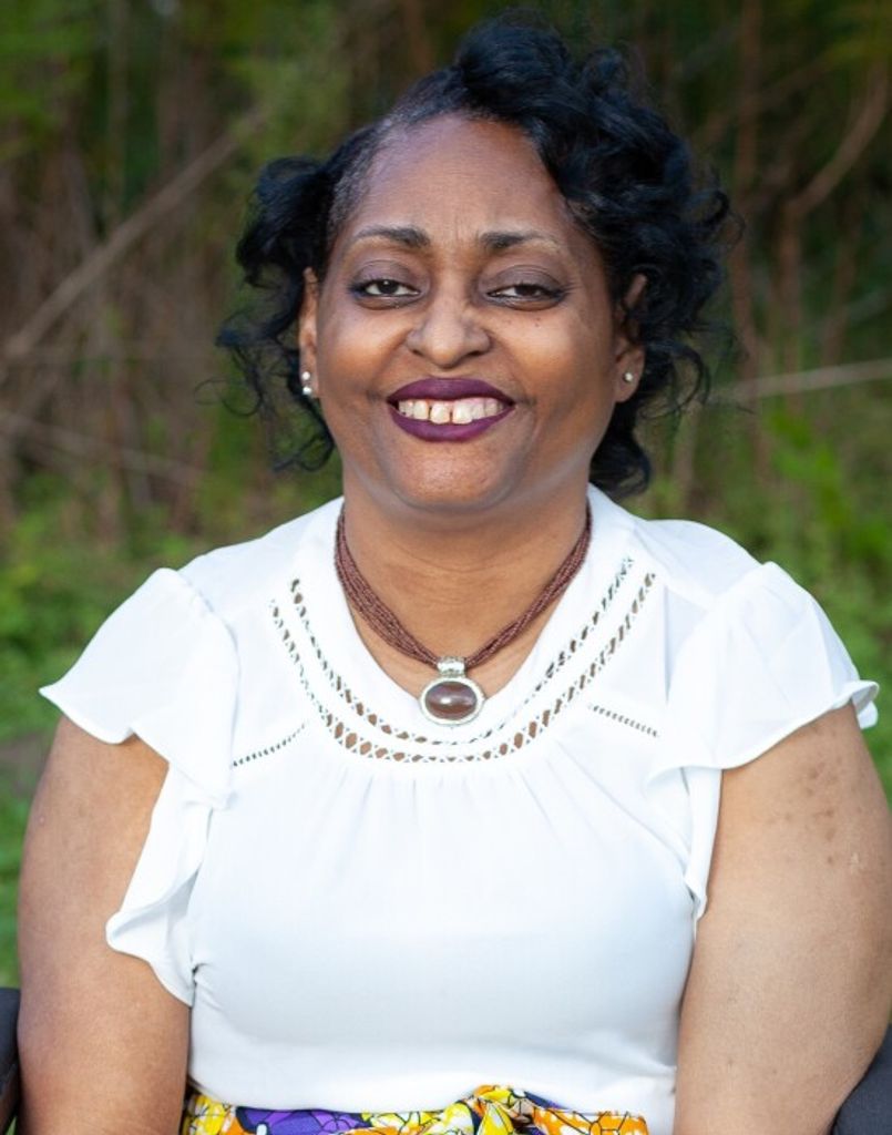 Angela Louis Lewis Profile Photo