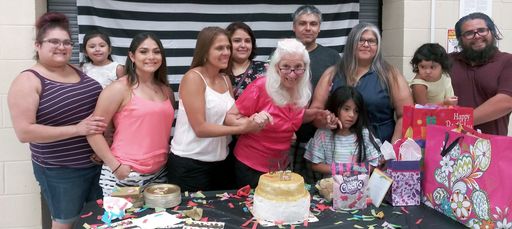 Yolanda C. Gonzalez photo gallery thumbnail 165 of 357
