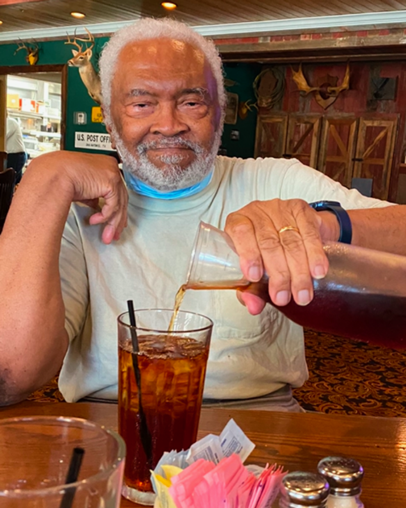 Harvey Thomas, Jr. Profile Photo