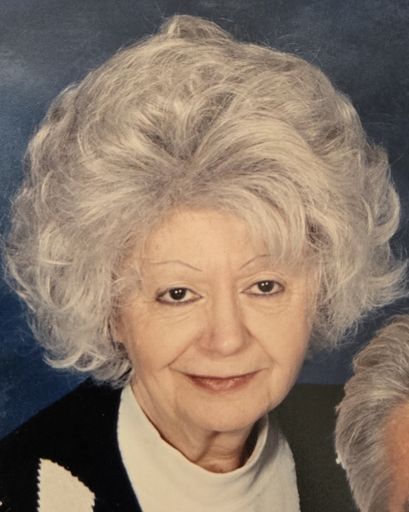 Helen Gearig's obituary image