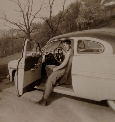 Bernard Lee Moore photo gallery thumbnail 168 of 293