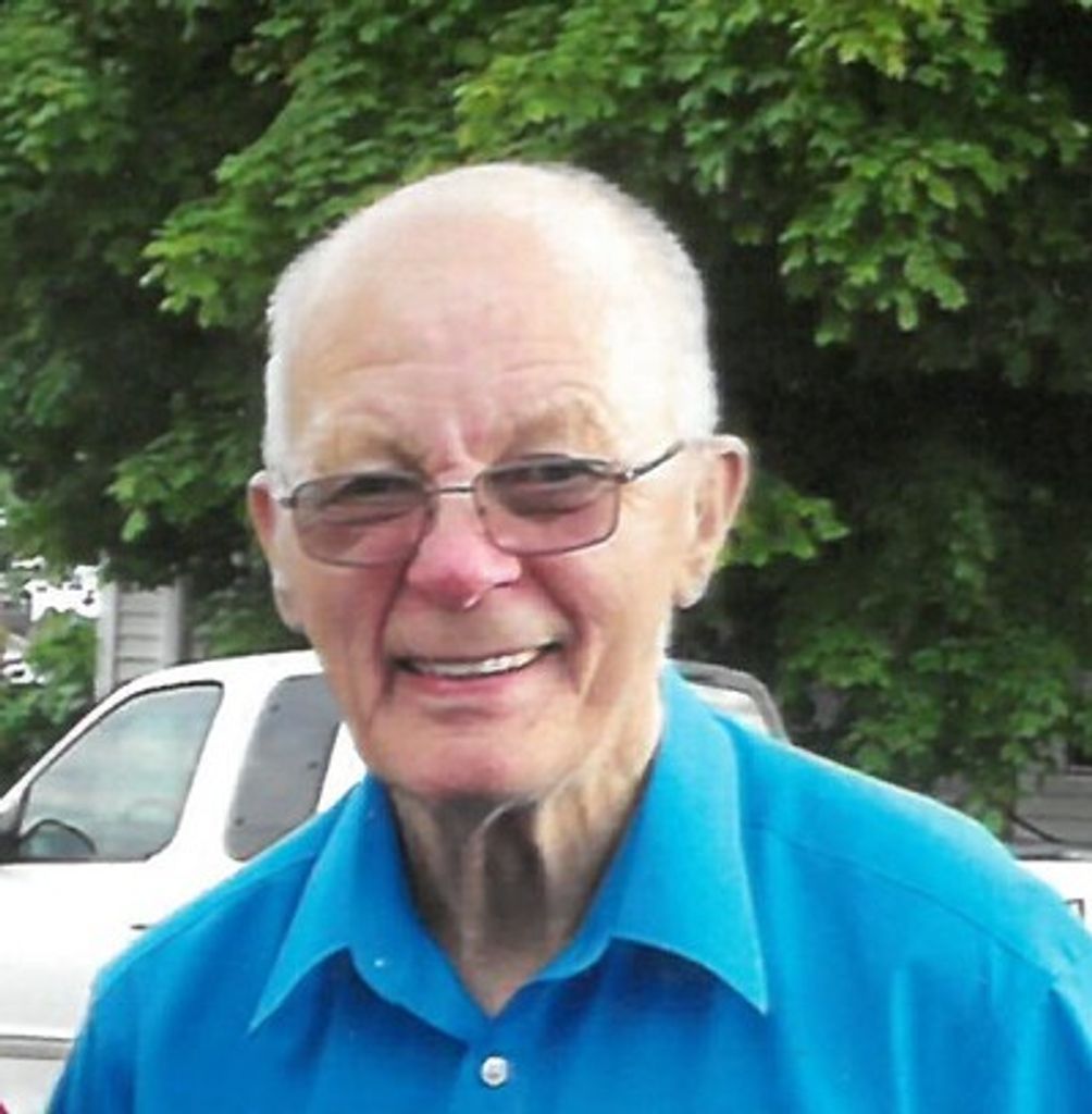 Ezra Moore Profile Photo