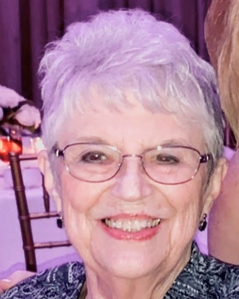 Marie Slaga Profile Photo