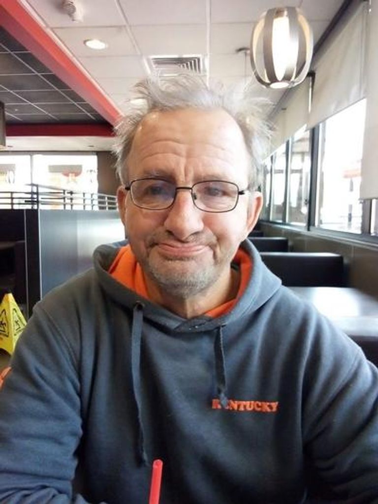 Michael Lewis Profile Photo