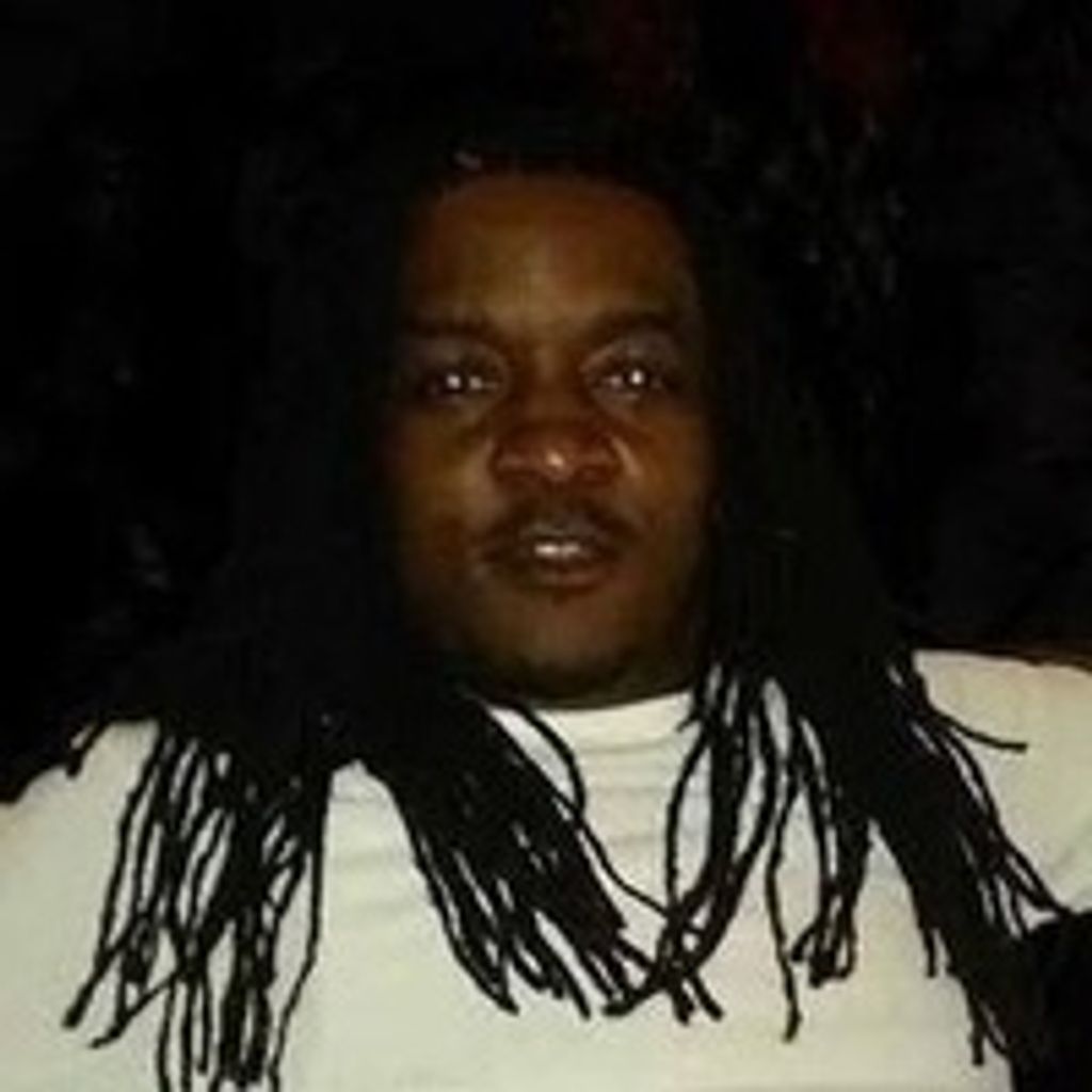 Derrick  L Barner