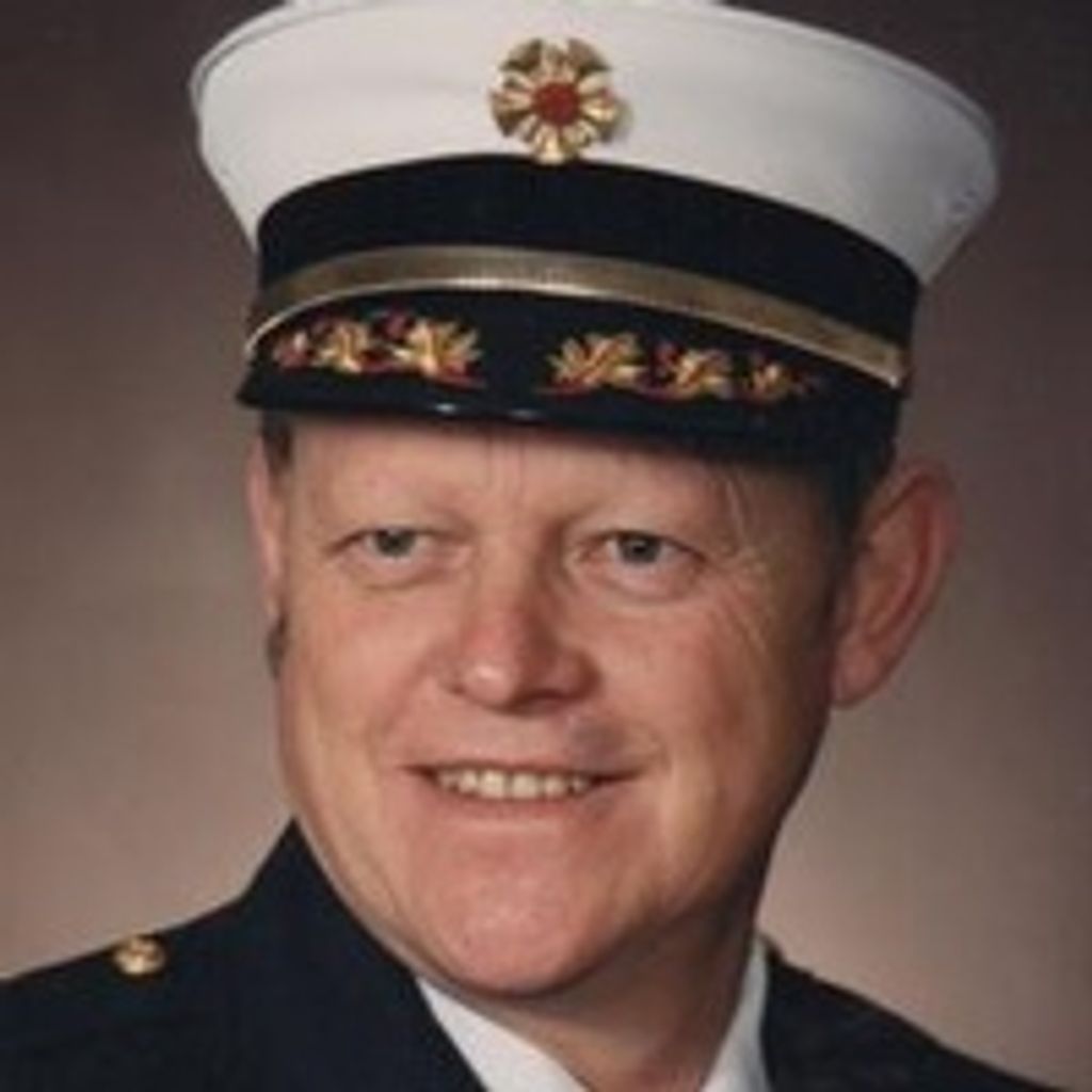 David  J Robertson