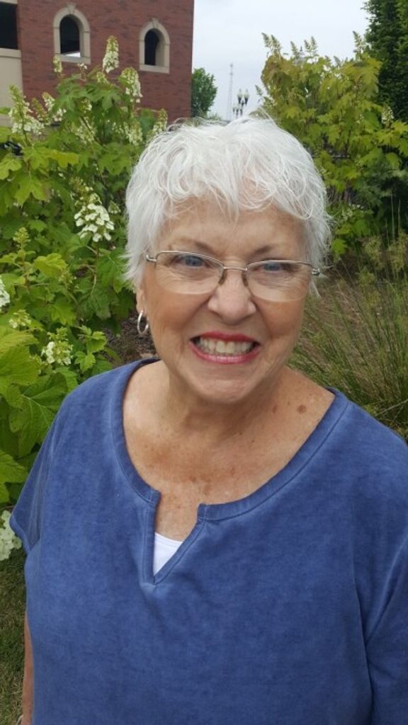 Anna Vivienne (Chesnut)  Burtchaell
