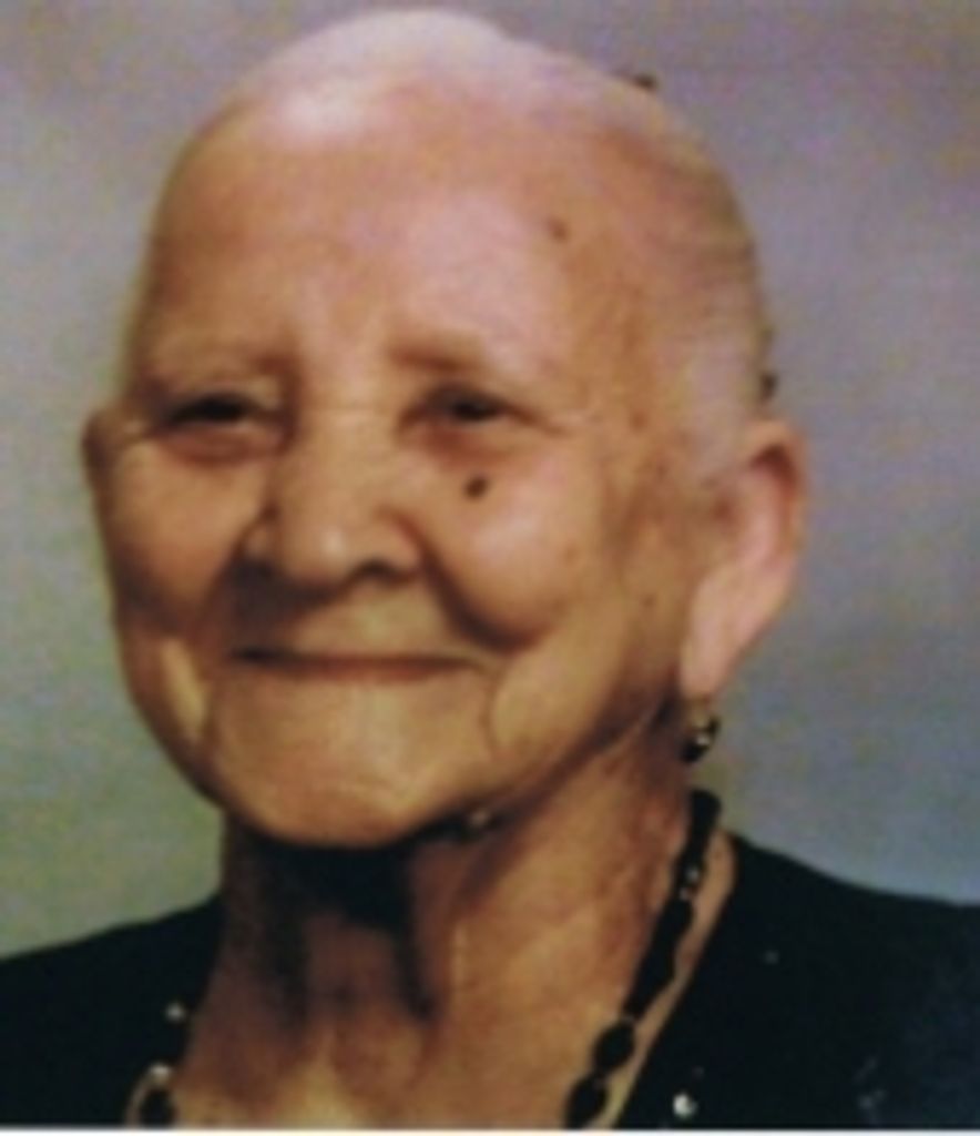 Maria D. "Vovo Linda" Fontes