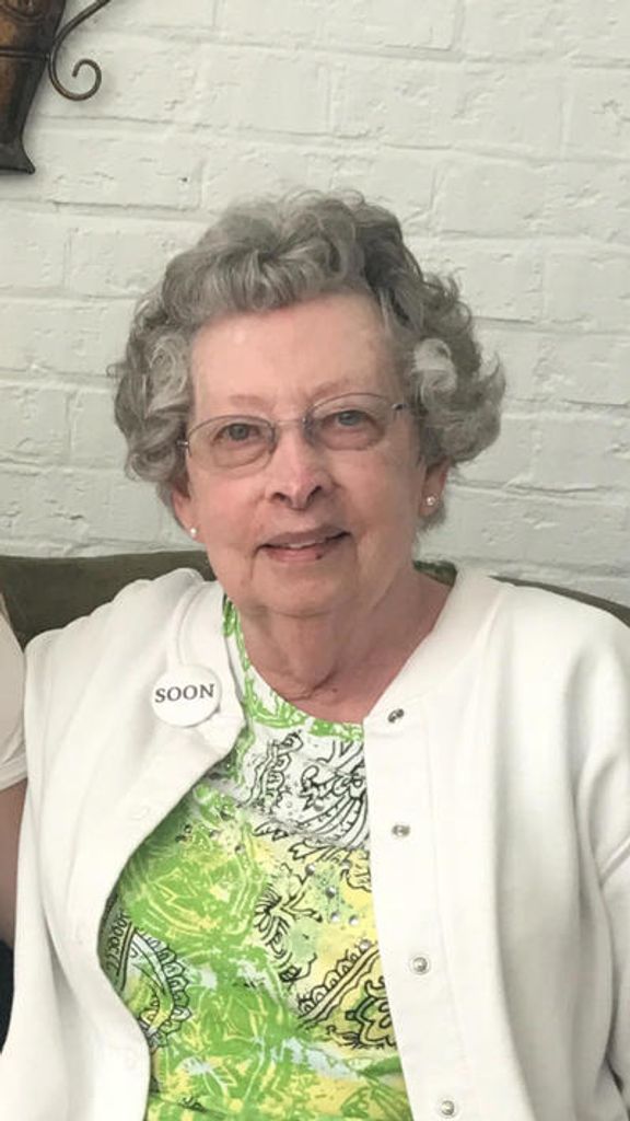Mary Suzanne Royle Profile Photo