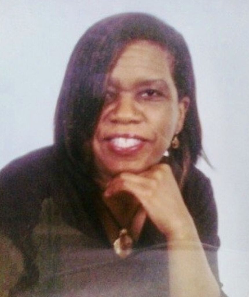 Yvonne  "Vonne" Cara Edmunds