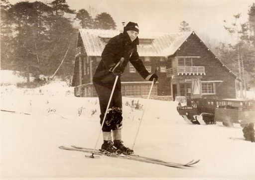 Earl B. Erdman photo gallery thumbnail 9 of 98
