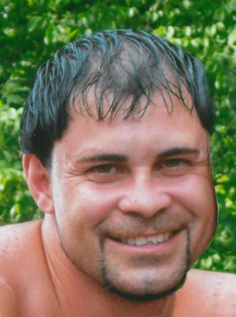 Adam Amaral Profile Photo