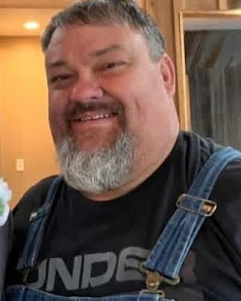 Christopher Thomas Lawson Profile Photo