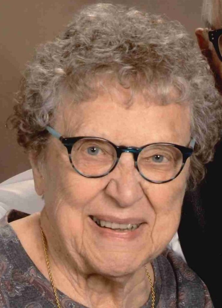 Shirley Youngblom Profile Photo