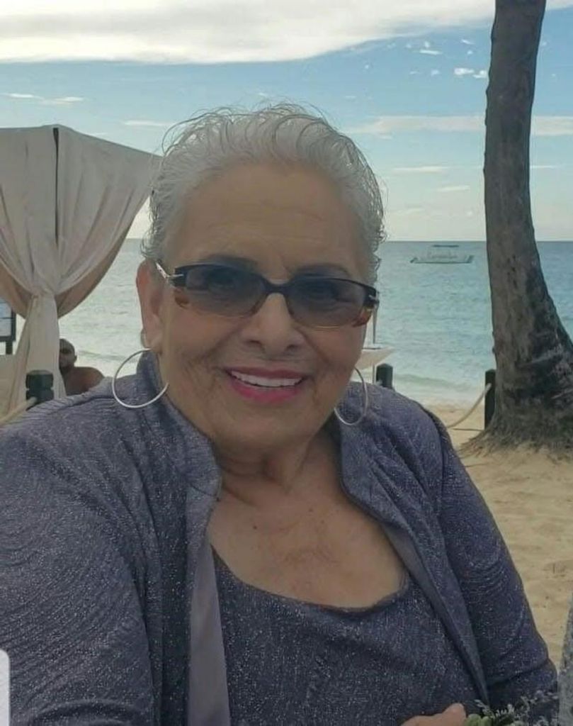 Maria Elena Dominguez