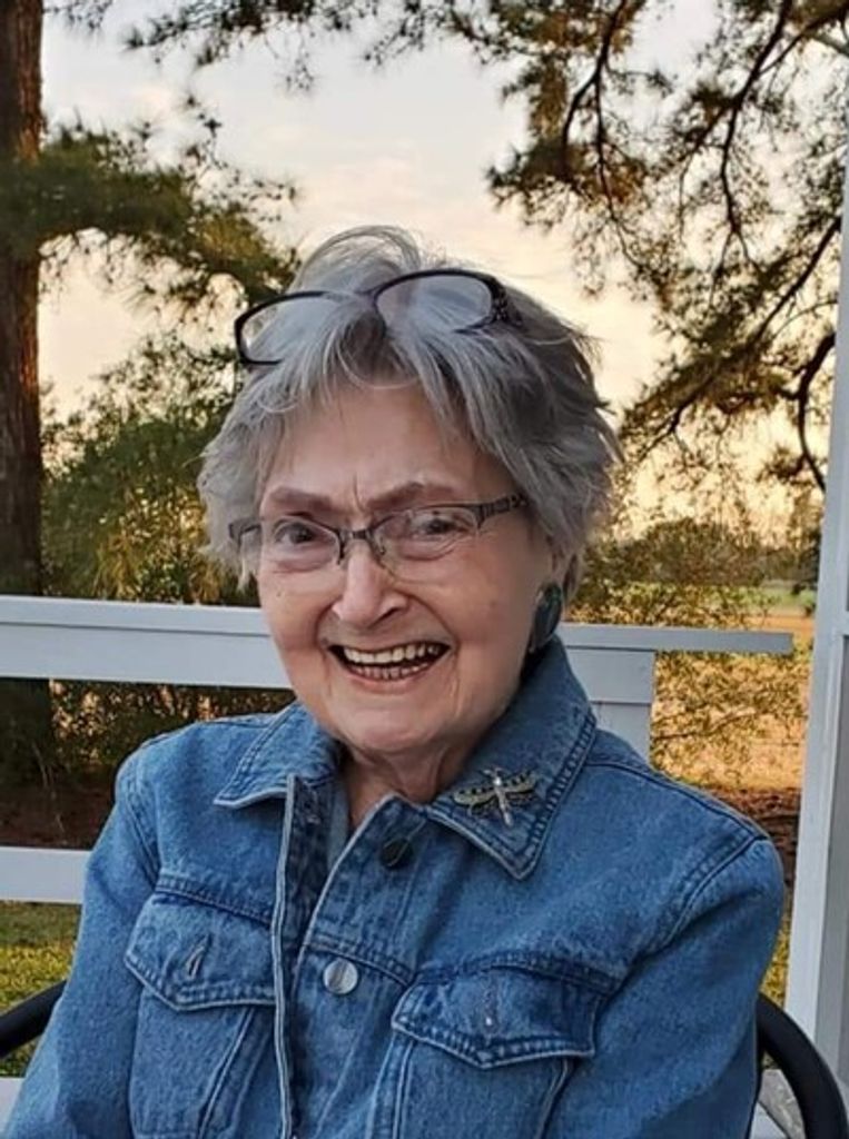 Carolyne Holland Bryant Profile Photo