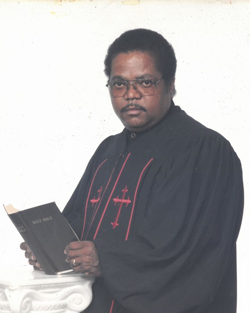 Pastor Willie Calvin Mitchell Sr. Profile Photo