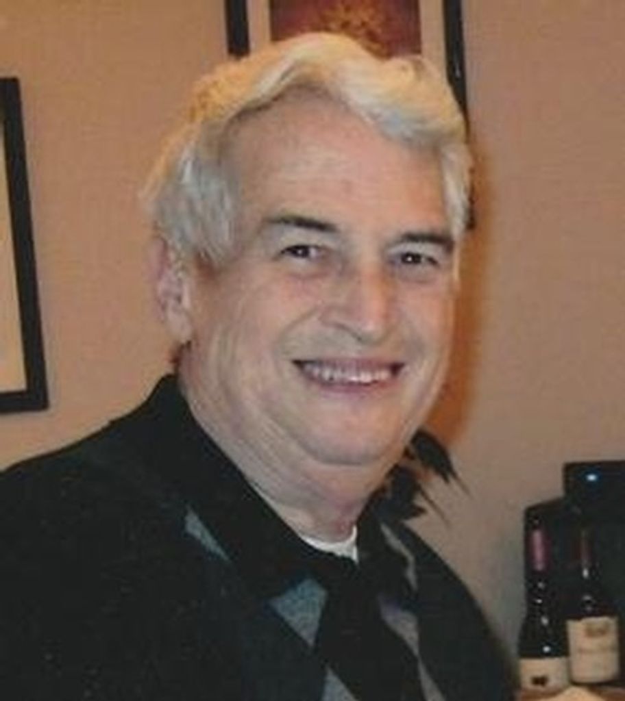 Robert Nickolas Woog Profile Photo
