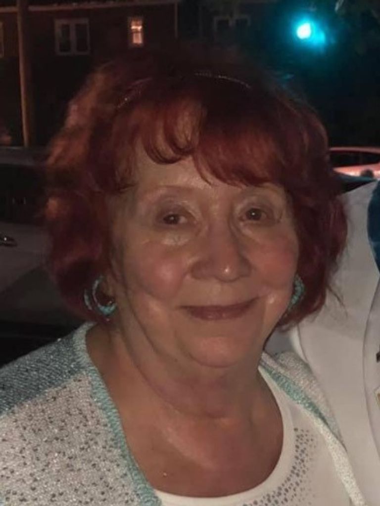 Charlotte Ray Profile Photo