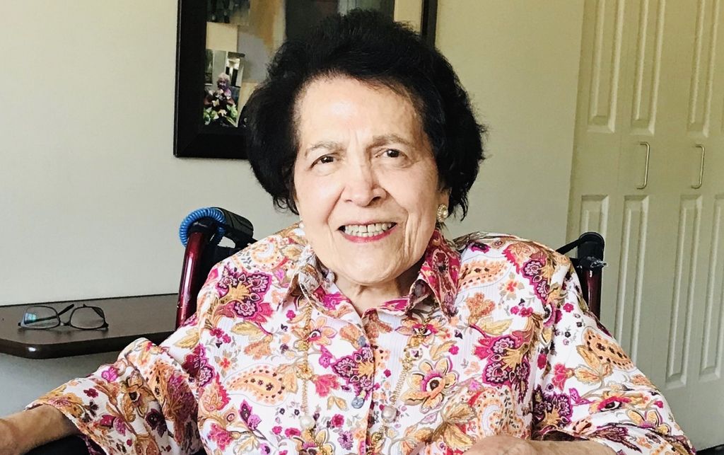 Elizabeth Savas Kostas Profile Photo