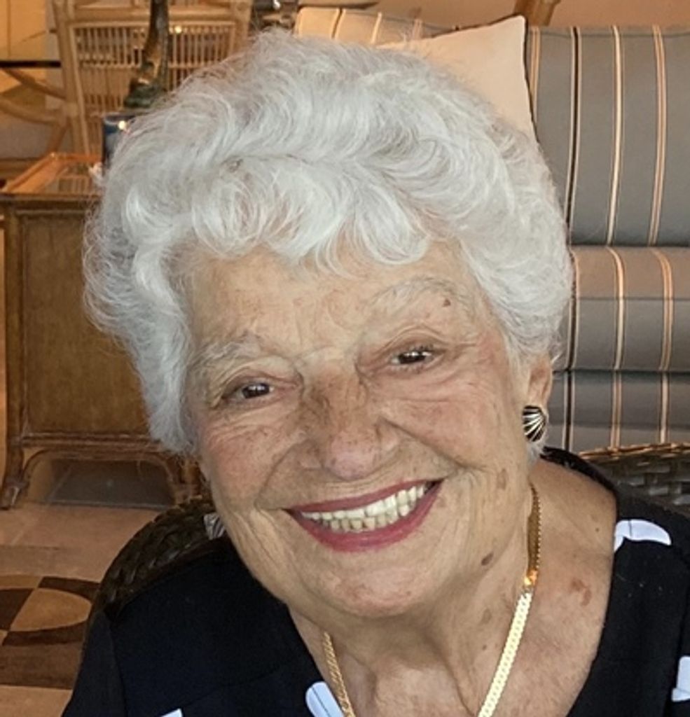 Hloy (Tsoumas) Demetriades Profile Photo