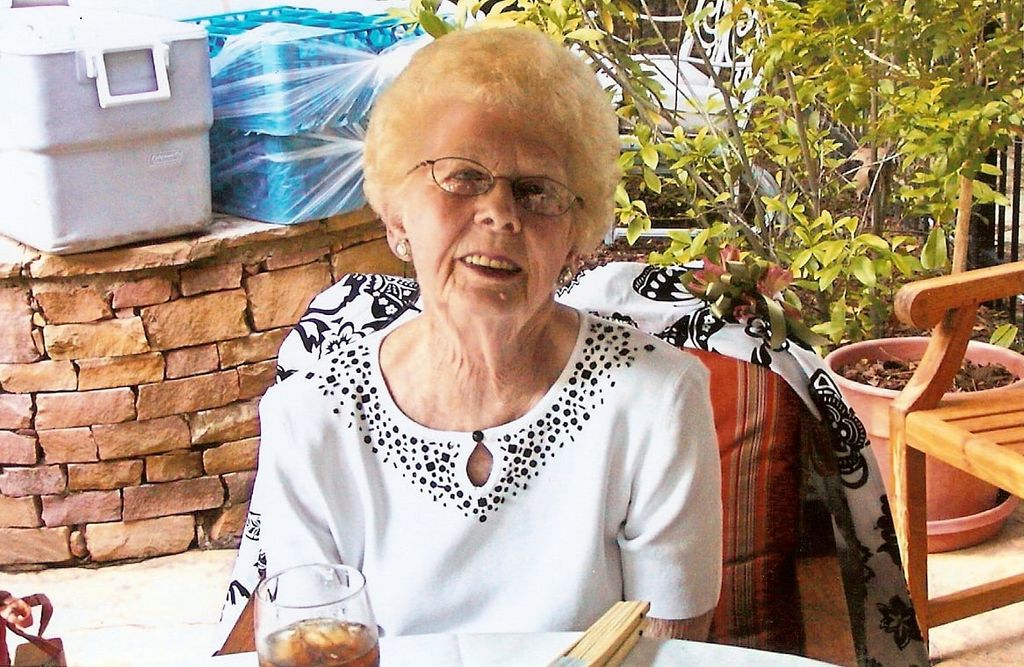 Elda Schade Profile Photo