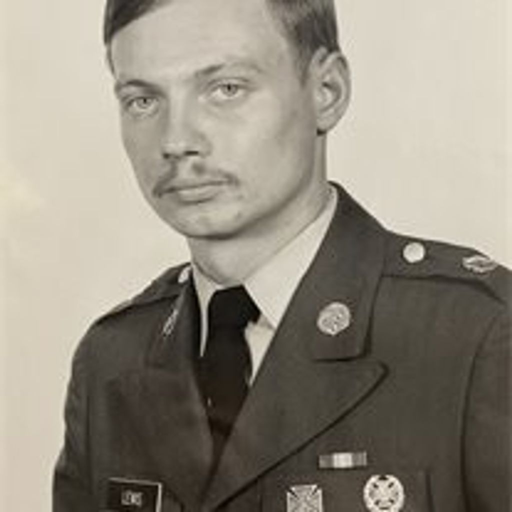 Robert M. Lewis Profile Photo
