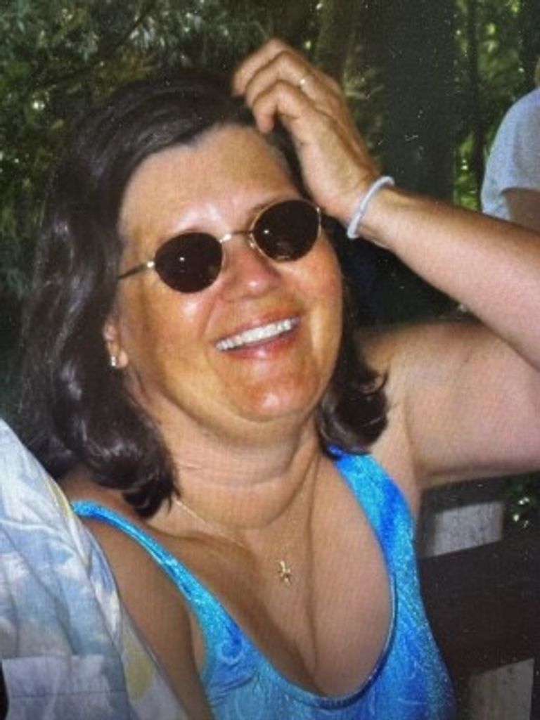 Elaine Gage Profile Photo