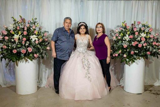 Noe Sanchez photo gallery thumbnail 79 of 139