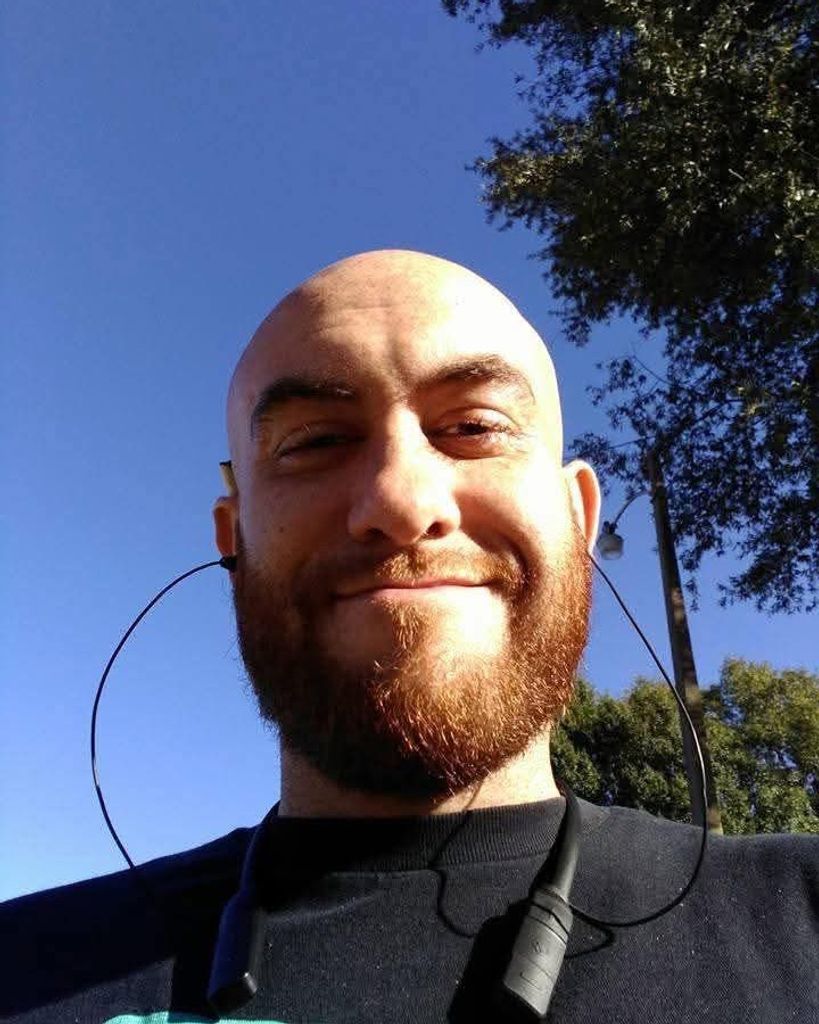 Lee Thomas Holloway Profile Photo