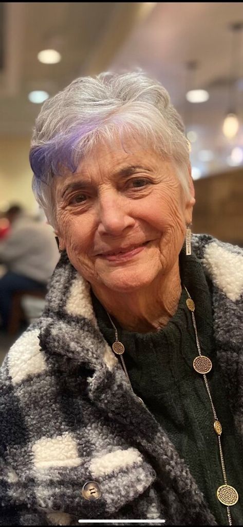 Dinah Jo Nidiffer Profile Photo