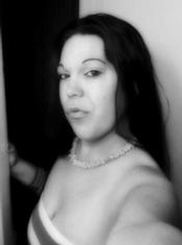 Lohden, Tiffany R.