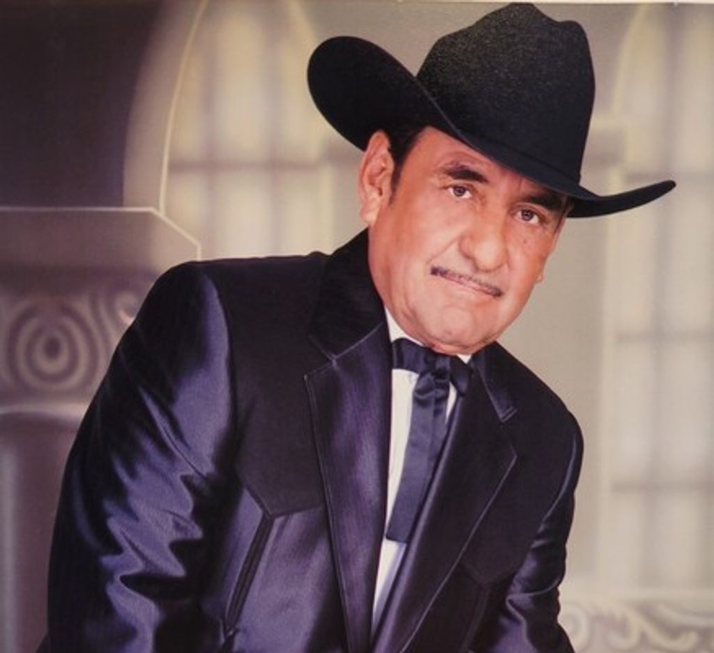 Santos "Meme" Flores Profile Photo