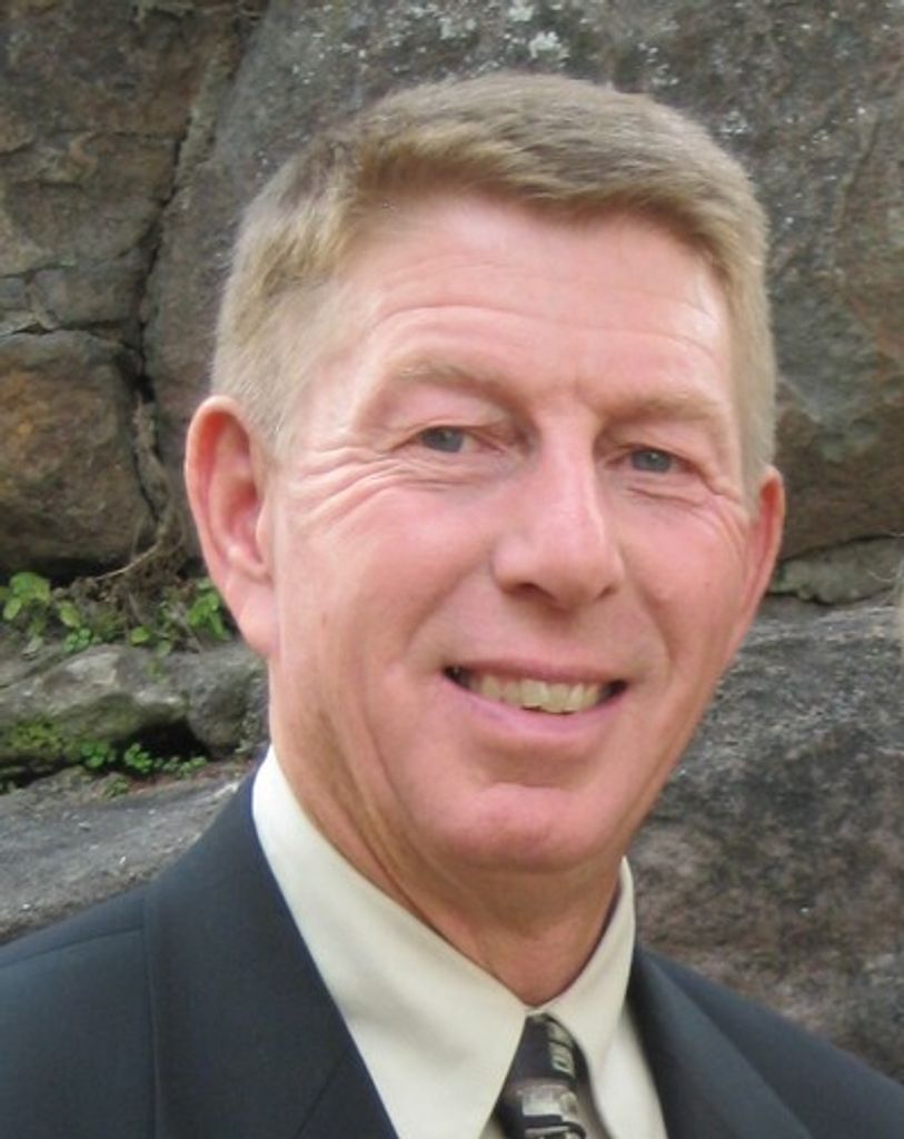 Robert (Bob) Wallace Profile Photo