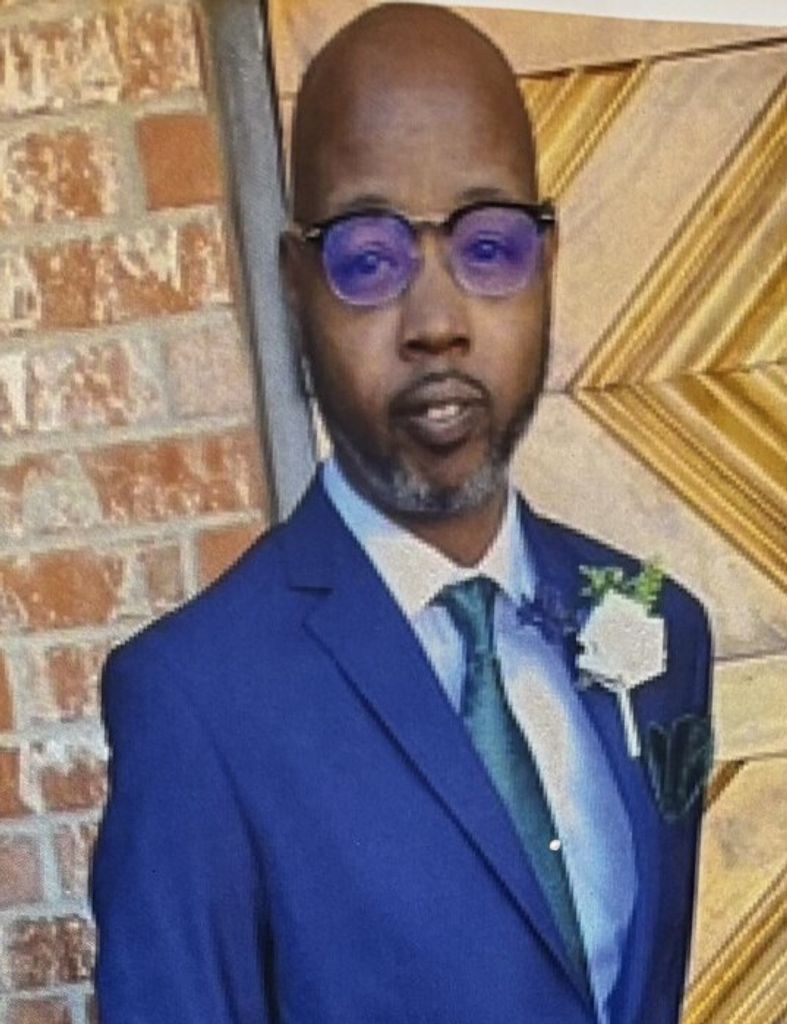 Ian J. Walker,  Sr.