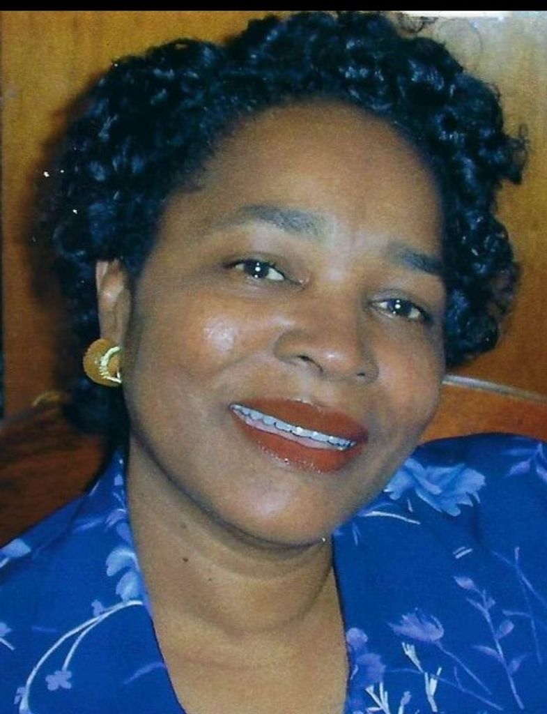 Ms. Anna Simmons