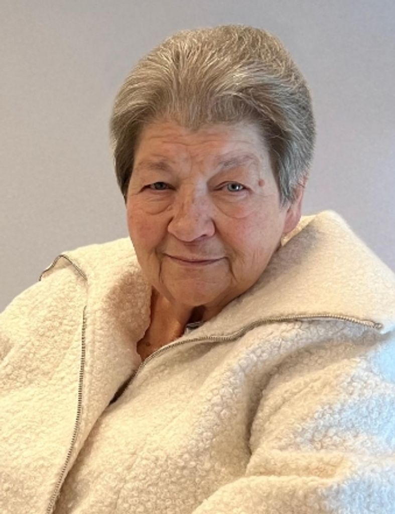 Lucille Holbrook Profile Photo