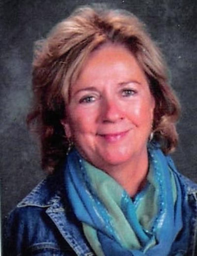 Lisa Hewson Profile Photo