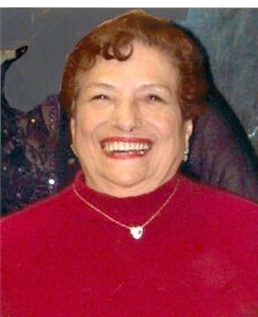 Julia Cuellar Profile Photo