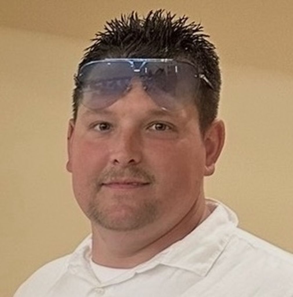 Christopher Owens Profile Photo