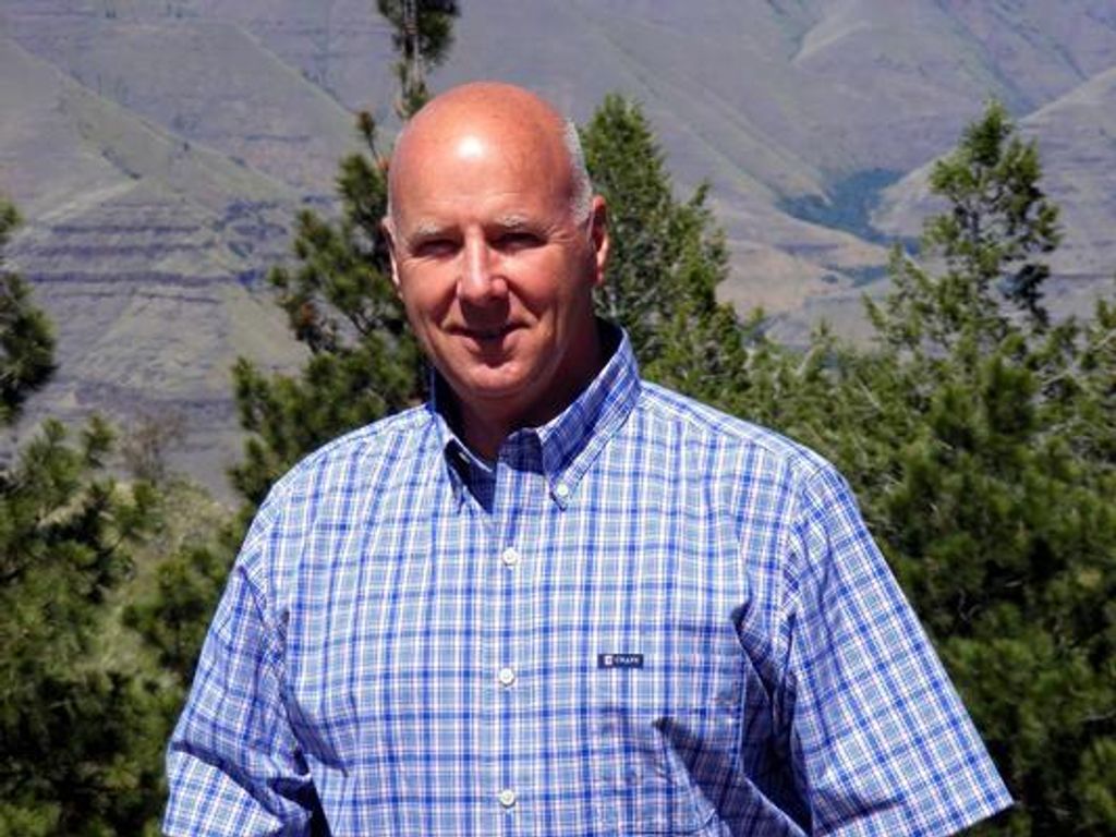 Charles "Chuck" Edwin Astleford, Jr.